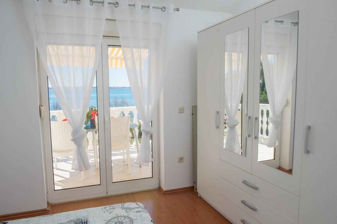 Apartmani Fila Vrsi Exterior foto